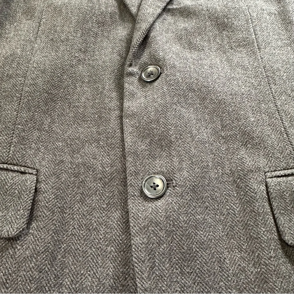 Gap men’s large tweed blazer, two button front‎ gray herringbone pattern,